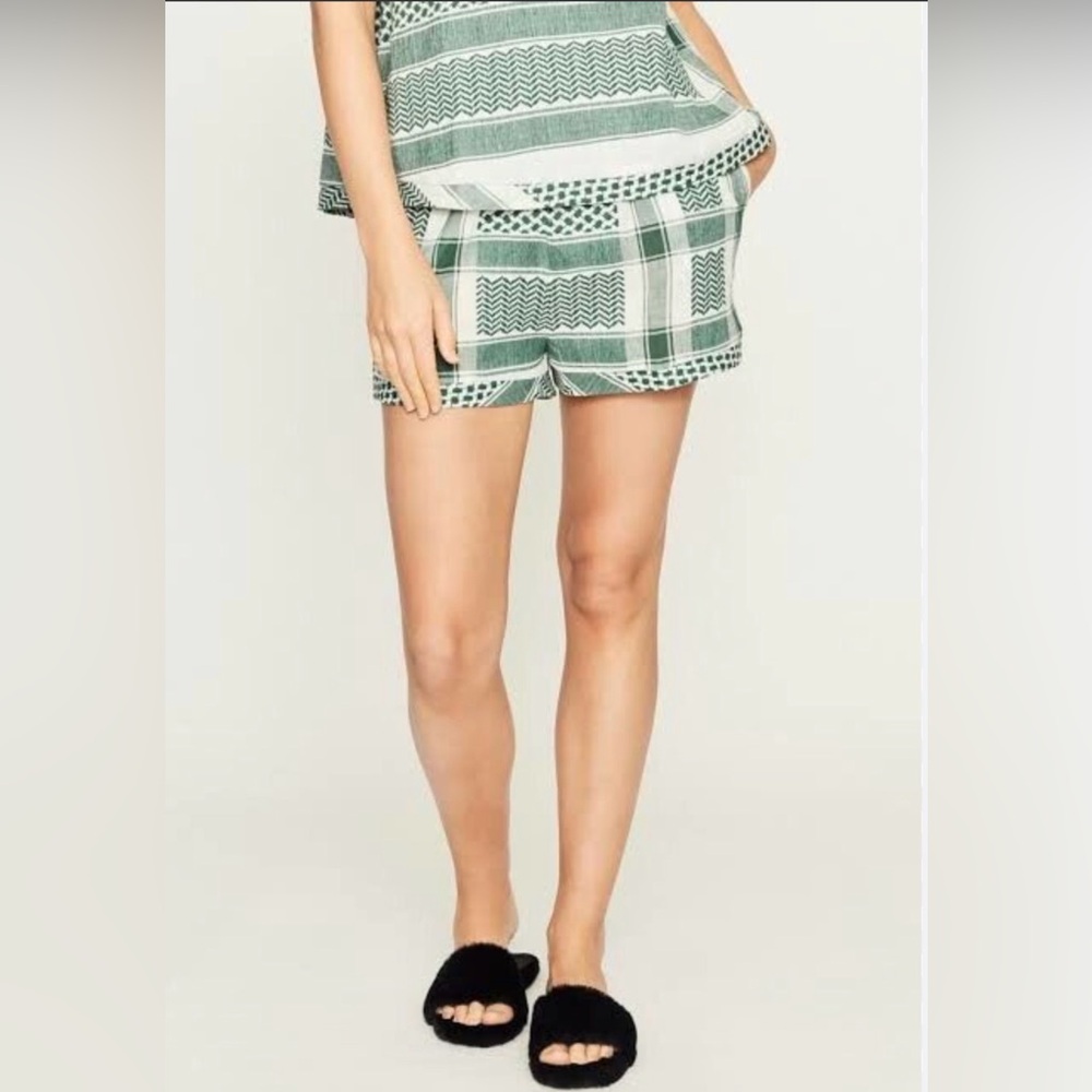 Cecilie Copenhagen Cotton shorts in pepper green size XL